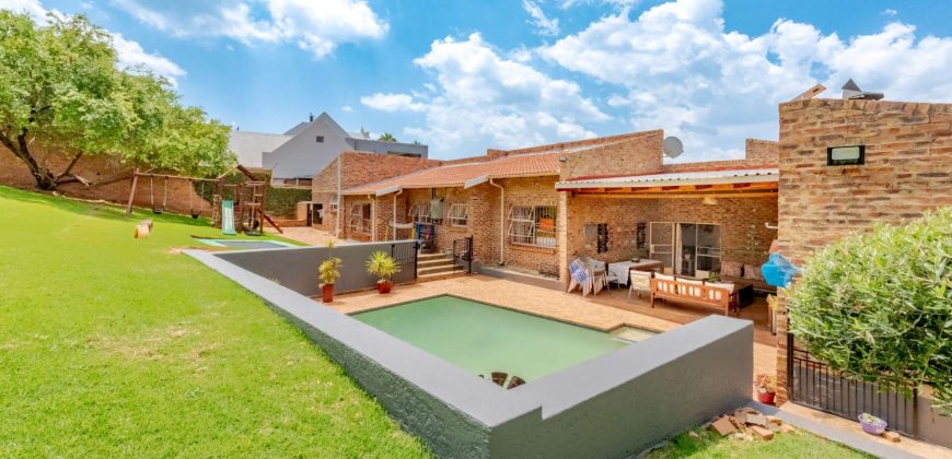 5 Bedroom House for Sale in Little Falls